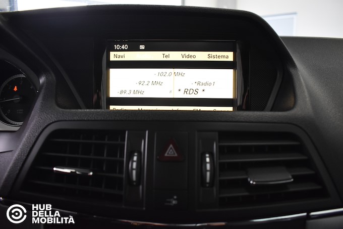 MERCEDES-BENZ E 220 CDI Coupé BlueEFFICIENCY Avantgarde